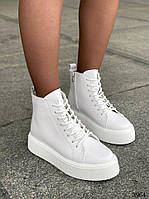 Женские ботинки кожаные белые демисезонные короткие на высокой платформе 37