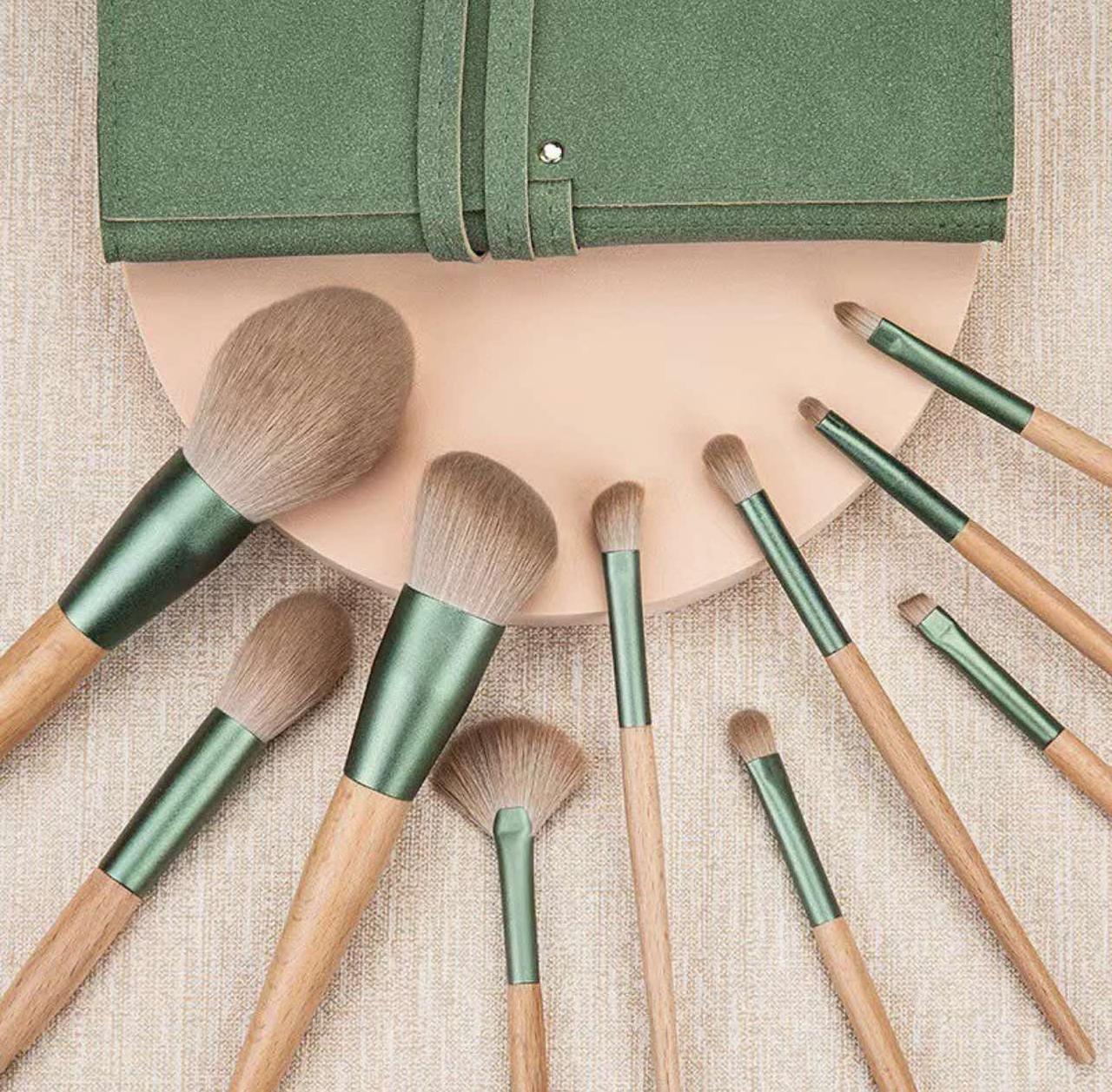 Набір пензликів для макіяжу в чохлі (на 10 пензликів), фото 1