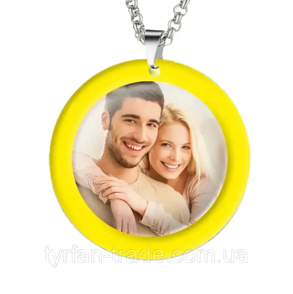 Підвіска на дзеркало авто сімейна з фото сім'ї — обідок персиково жовтий