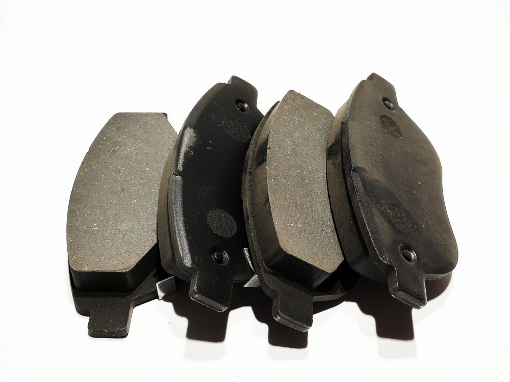 Колодки гальмівні передні Geely Emgrand EC7/EC7RV / Джилі Емгранд ЕС7 1064001724