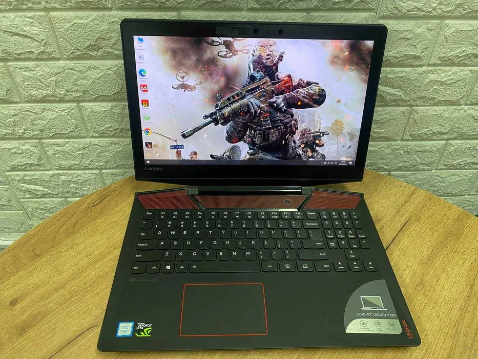 Ноутбук Lenovo Y720-15IKB 15,6"4K/IPS/i7 7700HQ/16Gb/SSD256+HDD1Tb/GTX1060-6Gb, фото 1