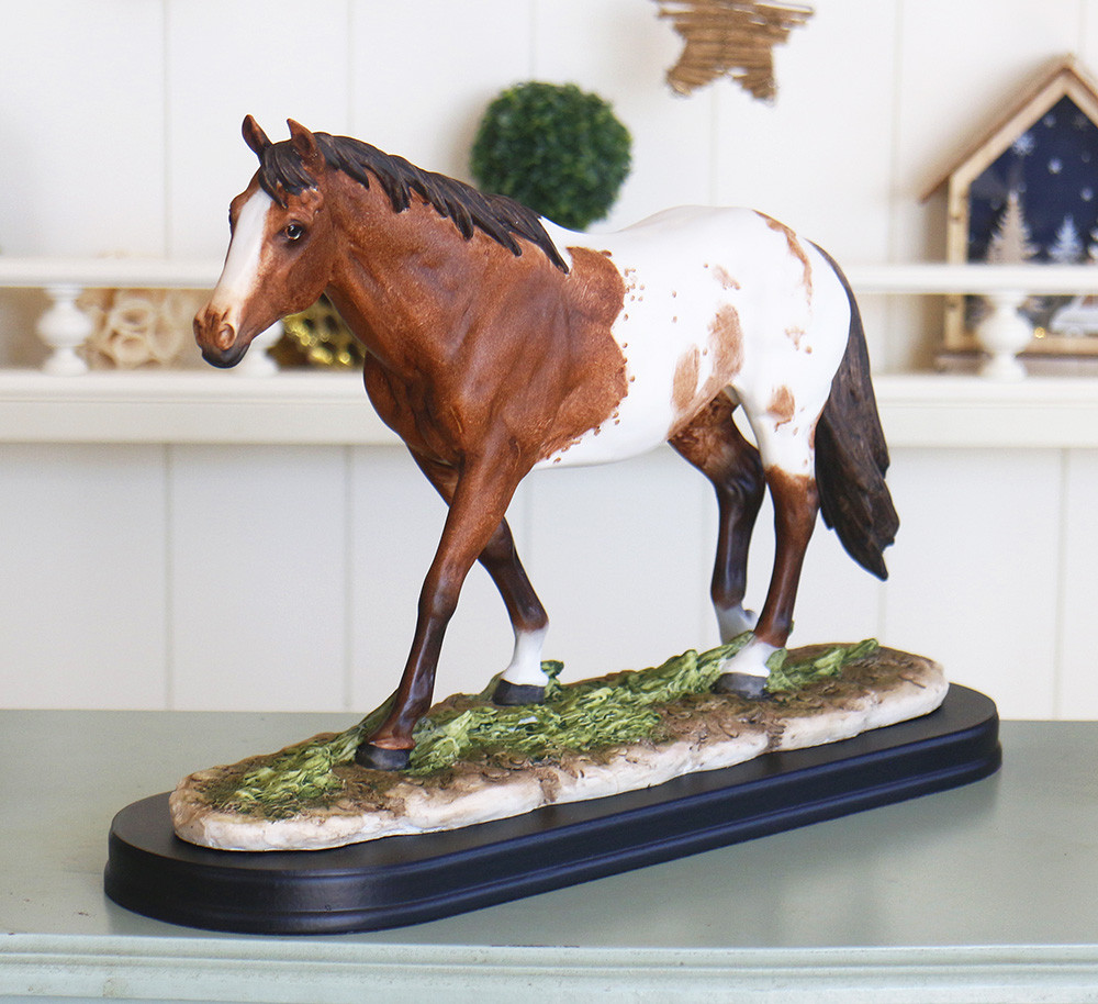 Статуетка "Рудий кінь у яблучко" з полістоуну