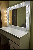 Стіл для візажиста перукаря