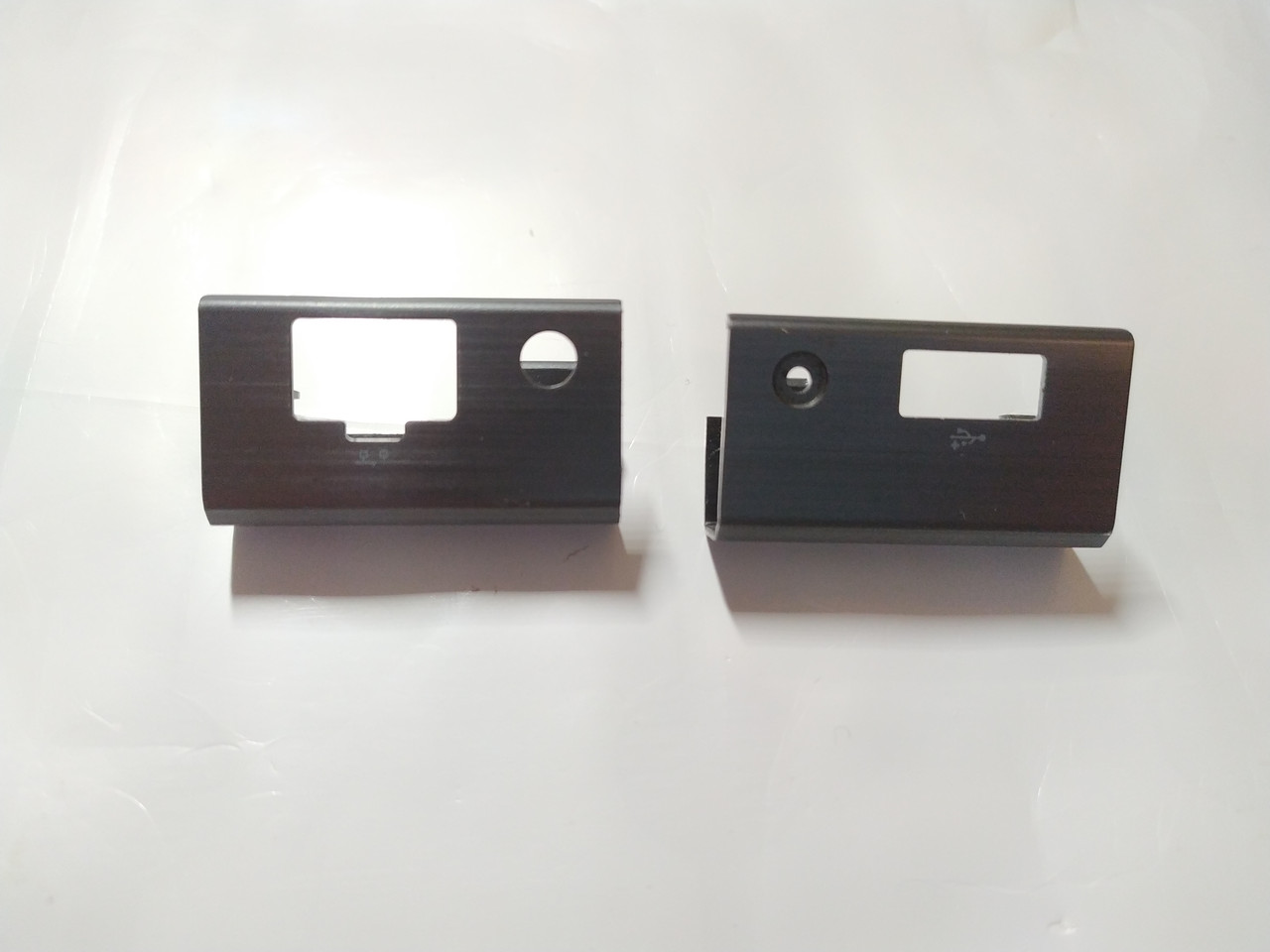 Dell Latitude E5440 Заглушки петель бу