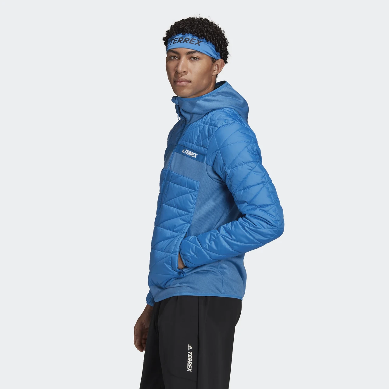 B2411 adidas store