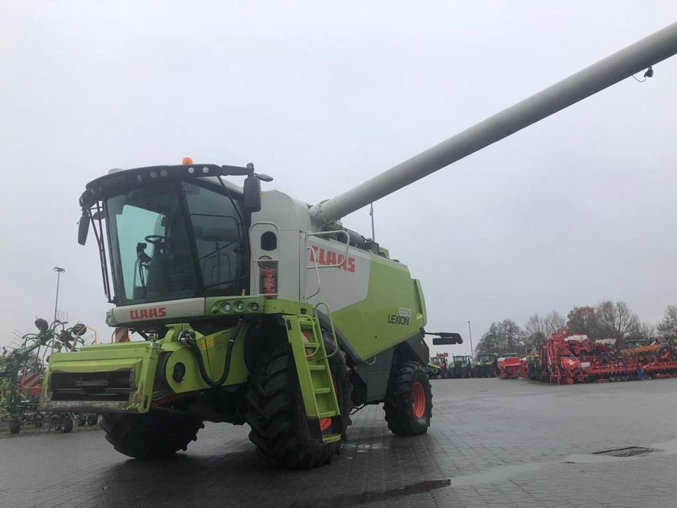 Зернозбиральний комбайн Claas Lexion 650 2011року