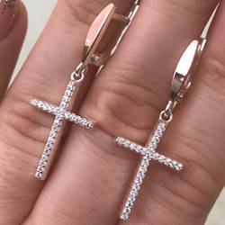 Срібні сережки-підвіски з золотими накладками з фіанітами в формі хрестиків РН-078