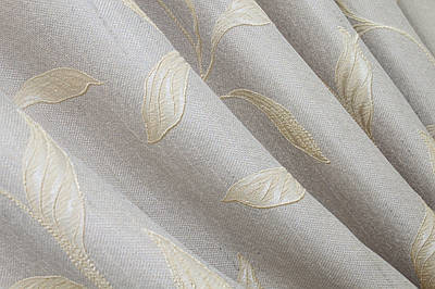 Тканина  льон рогожка, колекція "Корона Марія". Висота 2,8 м. Колір світло-сірий з золотистим візерунком. Код 669ш