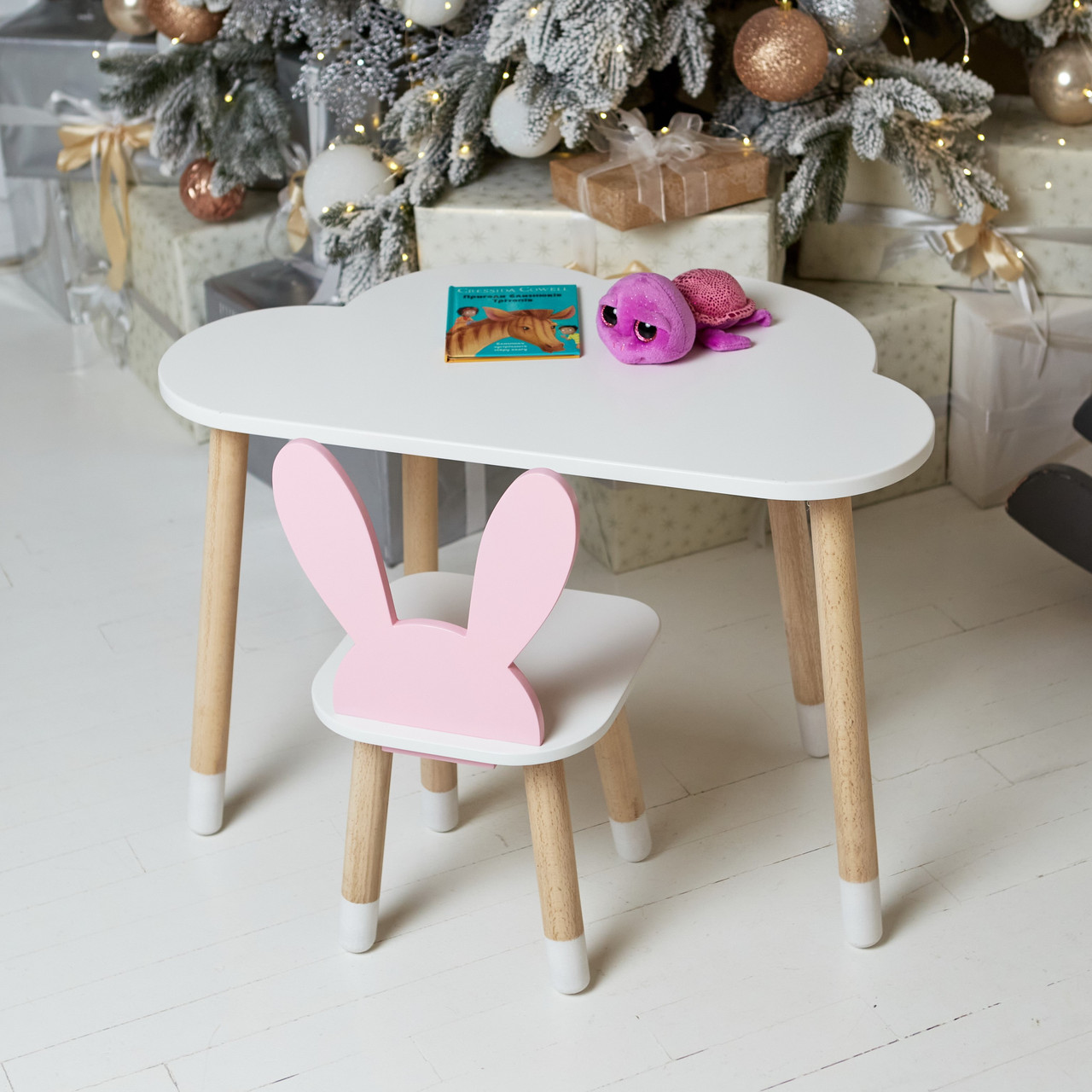 Дитячий столик хмарка і стільчик вушка зайчика рожеві. Столик для ігор, занять, їжі