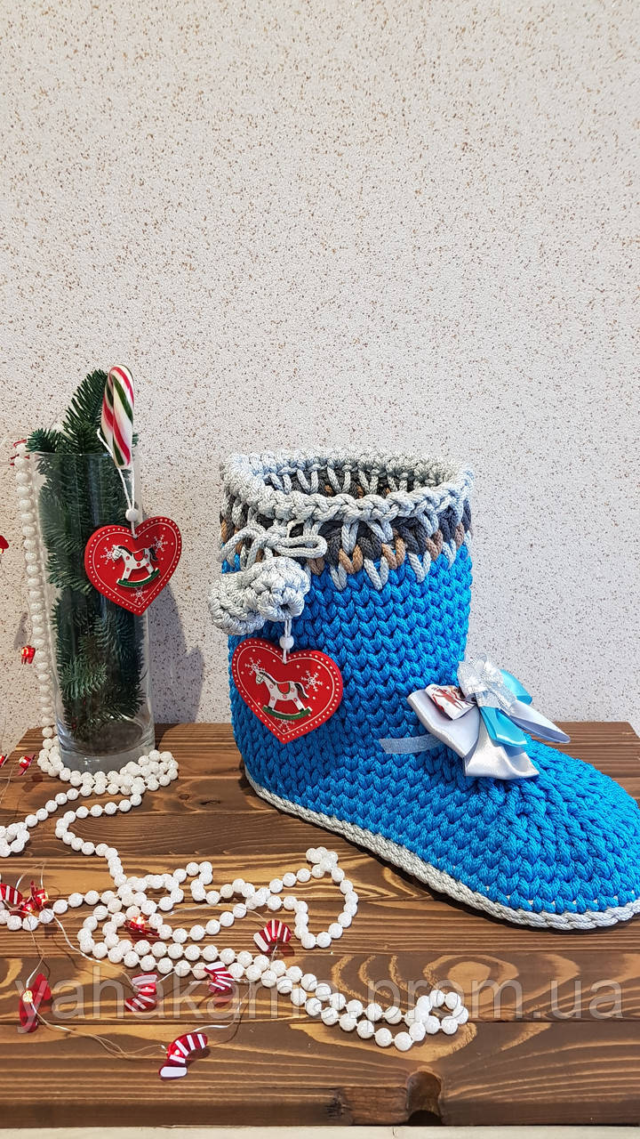 Кошик великий насичено блакитний новорічний декор В'язаний чобіт ручна робота