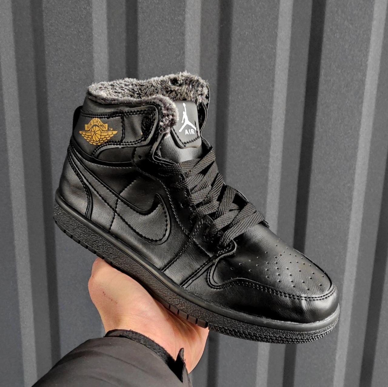 Кросівки зимові чоловічі Nike Air Jordan чорні з хутром найк аїр джердан високі шкіряні повсякденні