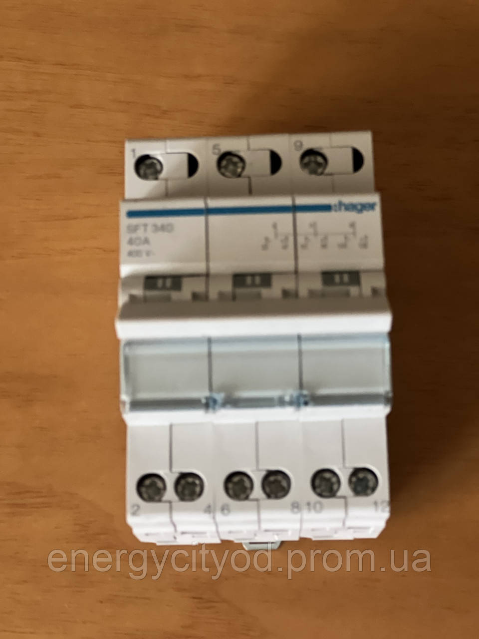 Купить SFT340 Hager Переключатель 3P 40А ввода резерва I-0-II ...