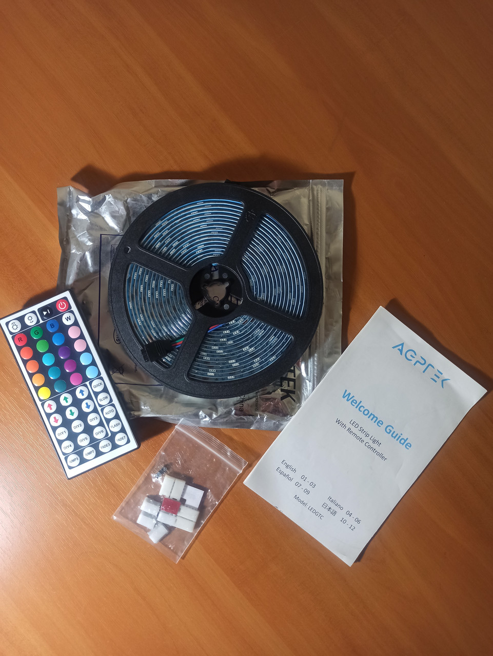 Купити RGB-стрічка з пультом, ціна 250 грн - Prom.ua (ID# 1728057748)