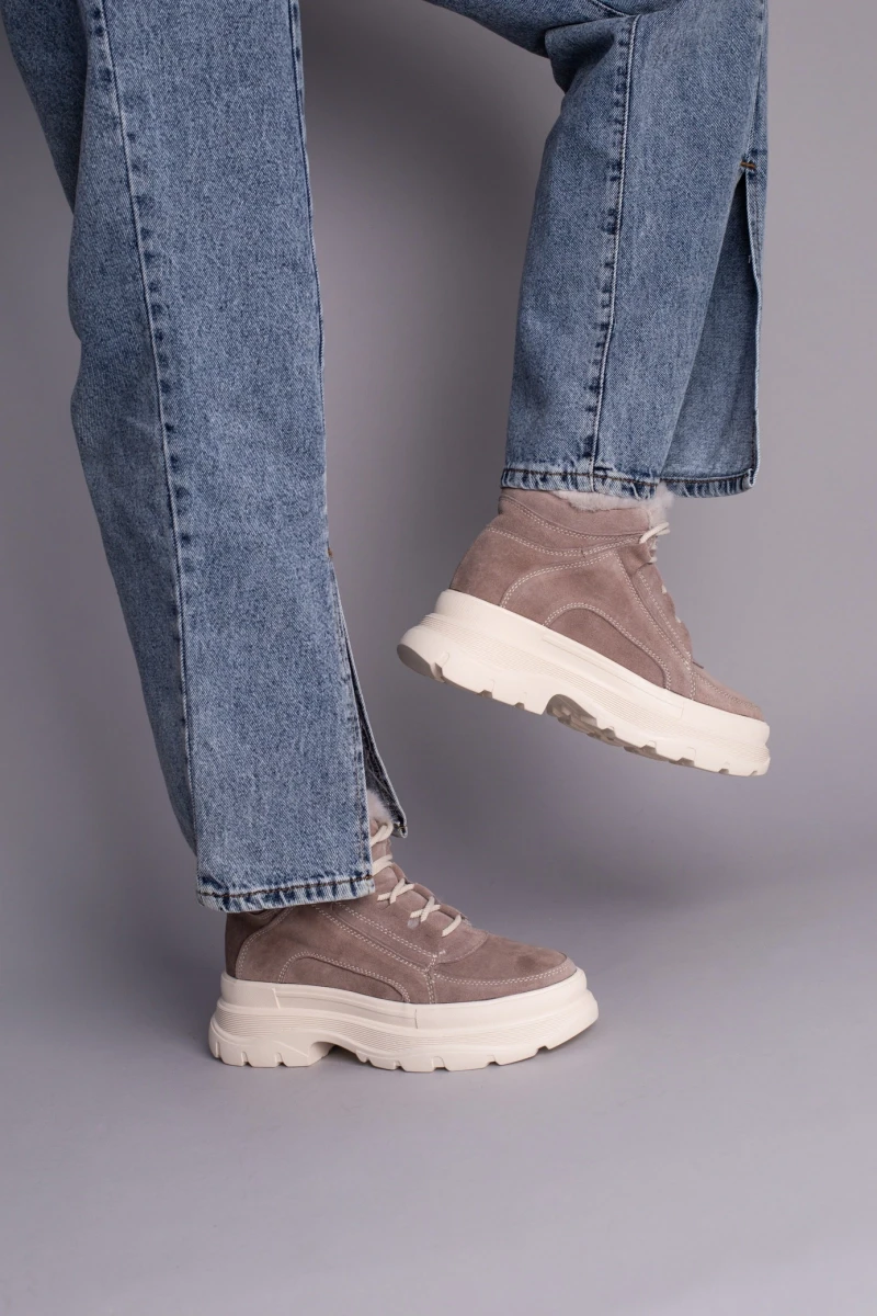 Жіночі зимові черевики ShoesBand Бежеві натуральні замшеві всередині овчина 41 (26,5 см) (S96011-3з), фото 1