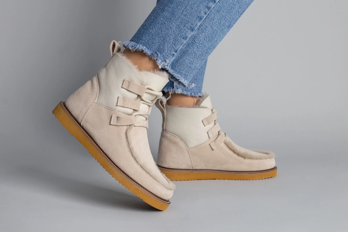 Жіночі зимові уггі ShoesBand Бежеві натуральні замшеві всередині набивна овчина, дублянка 42 (27,5 см) (S73681-2з)