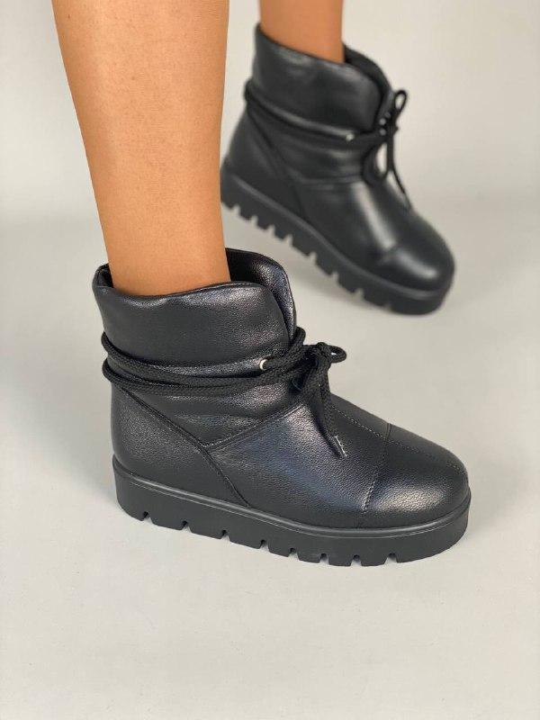 Жіночі зимові уггі ShoesBand Чорні натуральні шкіряні всередині напіввовна 37 (24 см) (Ѕ99461з)