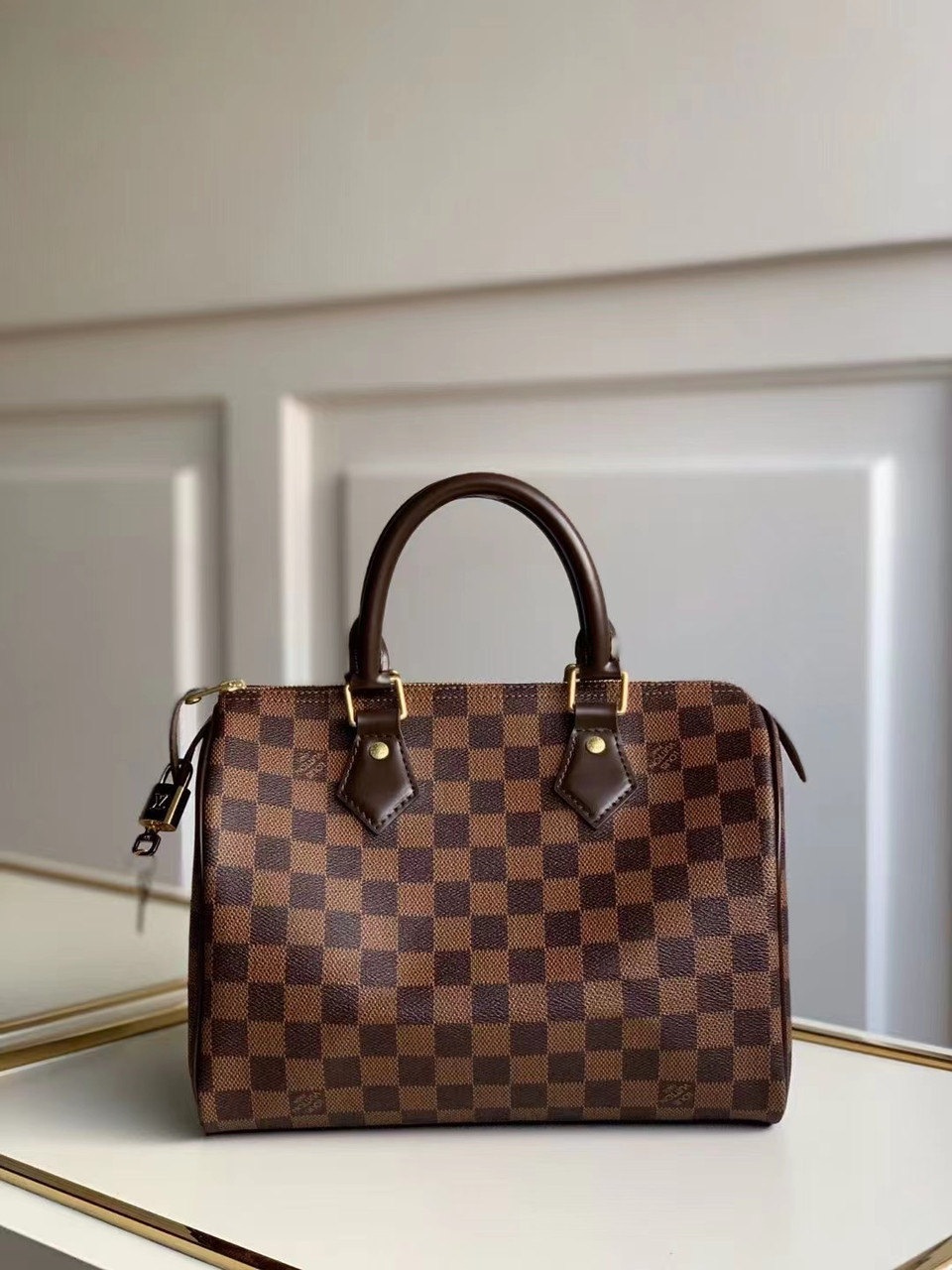 Жіноча сумка Louis Vuitton Chain It PM