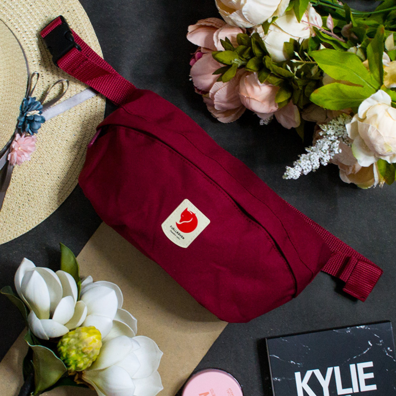 Бананка жіноча на пояс бордова Fjallraven Kanken, фото 1