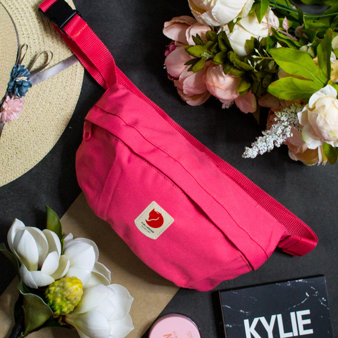 Жіноча бананка поясна сумка коралова Fjallraven Kanken, фото 1