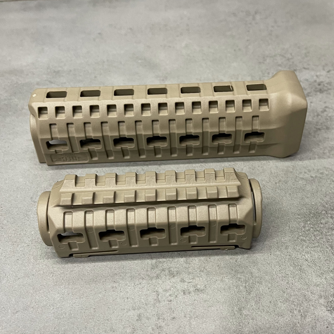 Цівка на АК 47/74 DLG TACTICAL (DLG-133), полімерна, колір Койот, 1 планка пікатинні, з кріпленням M-LOK, фото 1