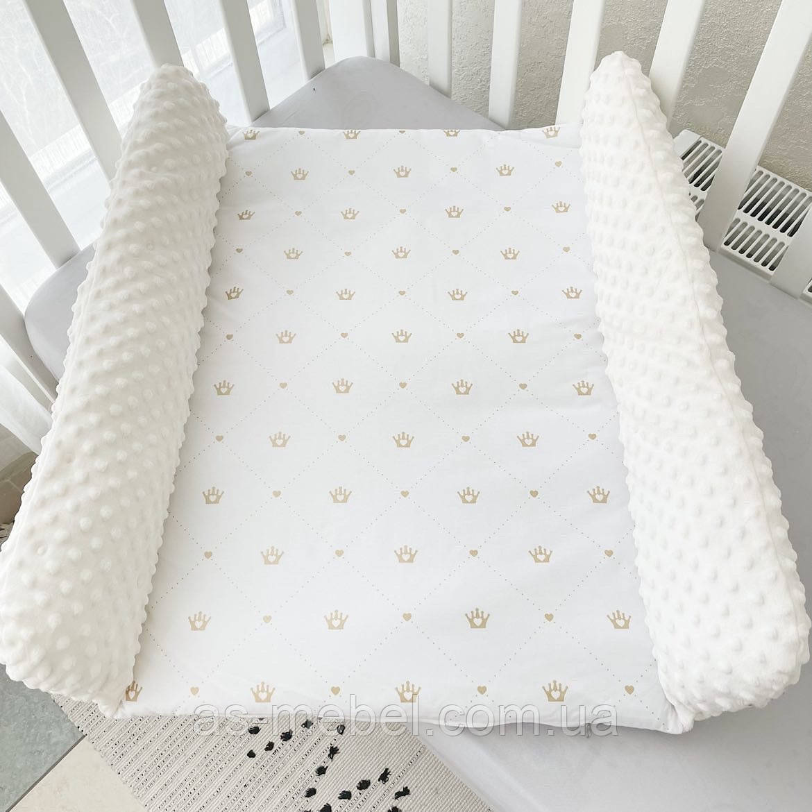 Пеленальний матрас маленькі корони + м’який бік, фото 1