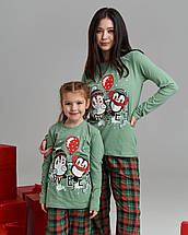Піжама на дівчинку з брюками к клітинку новорічні пінгвіни Різдвяний настрій Nicoletta Family look95174, фото 3