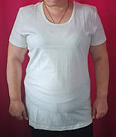 Футболка жіноча однотонна великих розмірів, базові футболки (батал) для жінок