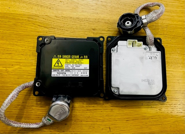 Ксеноновий блок розпалювання DENSO для TOYOTA LEXUS Блок керування ксеноном 85967-52021 8596752021