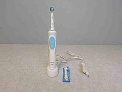 Електричні зубні щітки Б/У Braun Oral-b Vitality Precision Clean Type 3757