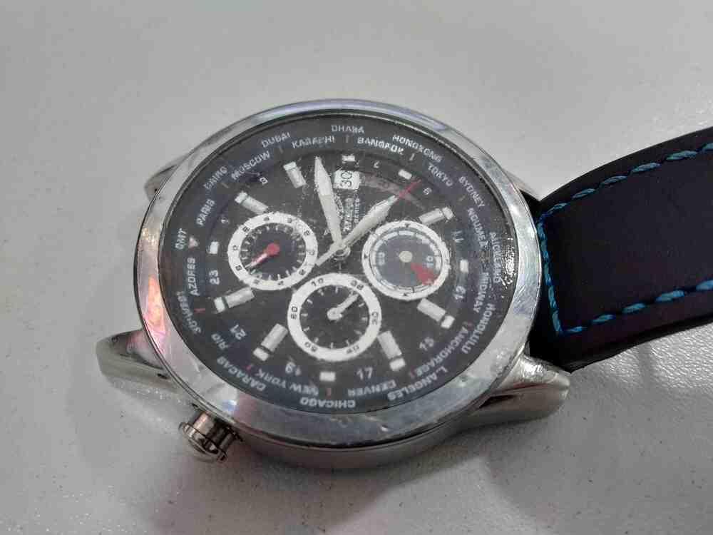 Aviator avw8974g76 hotsell