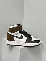 Женские кроссовки Nike Air Jordan 1 Retro High Dark Mocha (коричневые с белым и чёрным) высокие кеды L0145 топ 39