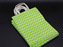 Паперовий крафт-пакет із крученими ручками "Хвиля". Колір салатовий. 21х27х11см / Паперовий крафт-пакет із крученими ручками