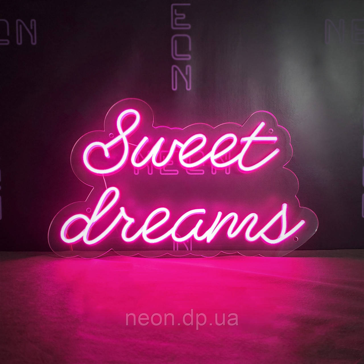 Неонова вивіска "Sweet Dreams"