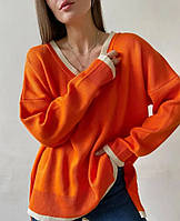 Женский свитер джемпер оранжевый с белой полоской с V- образным вырезом удлинённый распорками по бокам