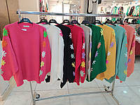 Женский свитер джемпер с цветами на рукавах круглой горловиной шерстяной плотной вязки размер 44-52 Турция