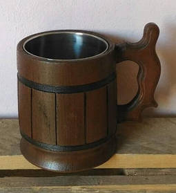 Пивний бокал з дерева темний