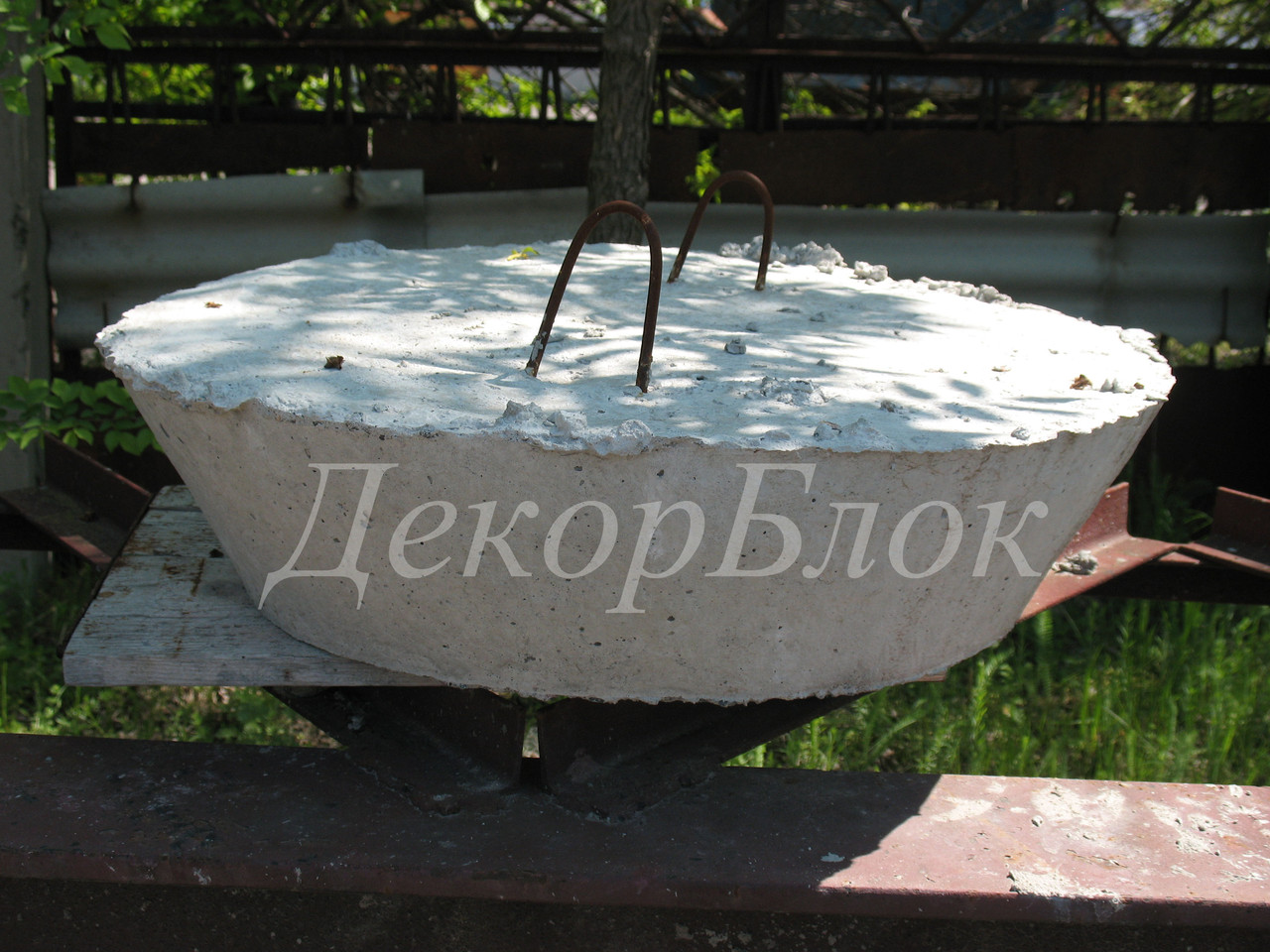 Люк - пробка бетонний ЛК