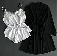 Черный халат и белая пижама с кружевом
