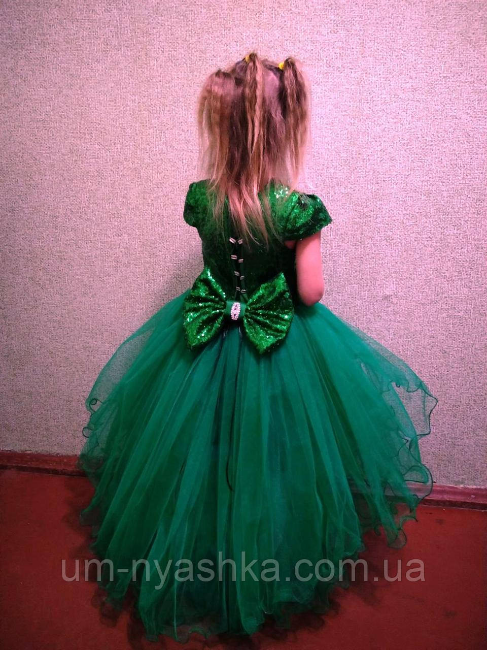 Пишне зелене видовжене блискуче плаття Ялинка-подовжена