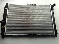 Радиатор охлаждения Aveo (АКПП) (с конд.), Лузар (алюминиево-паяный)(LRc CHAv05226) (L=600) (9653652