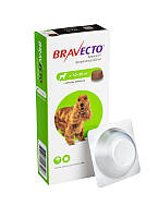 Жевательная таблетка Bravecto от блох и клещей для собак весом от 10 до 20 кг