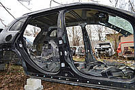 Стойка кузовная центральная правая Jeep Cherokee KL 14- черная,цвет PXR (01) 68340150AB