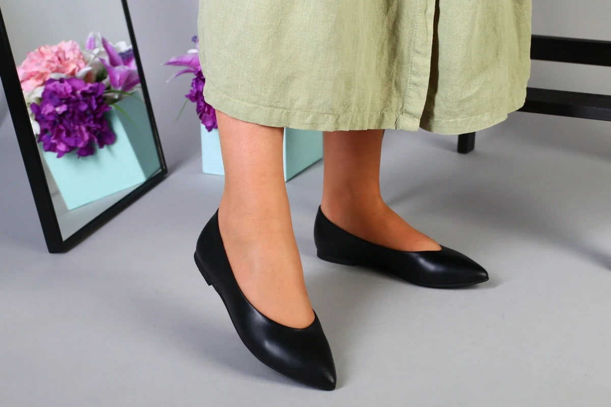 Жіночі демісезонні балетки ShoesBand Чорні натуральні шкіряні всередині шкіряна підкладка 37 (24 см) (S66271-3)