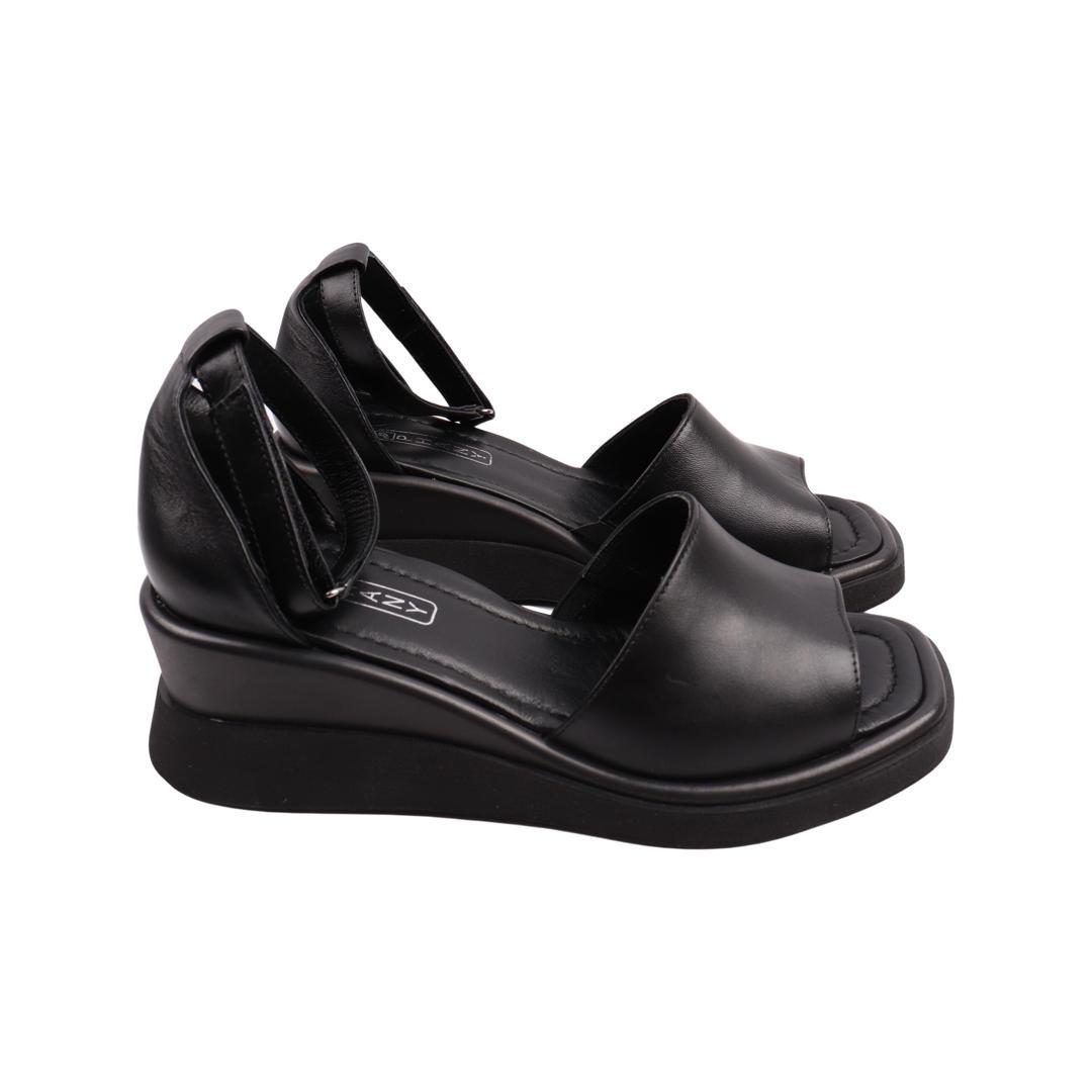 Босоніжки жіночі Phany чорні натуральна шкіра 259-22LBC 38: 2 675 грн ...