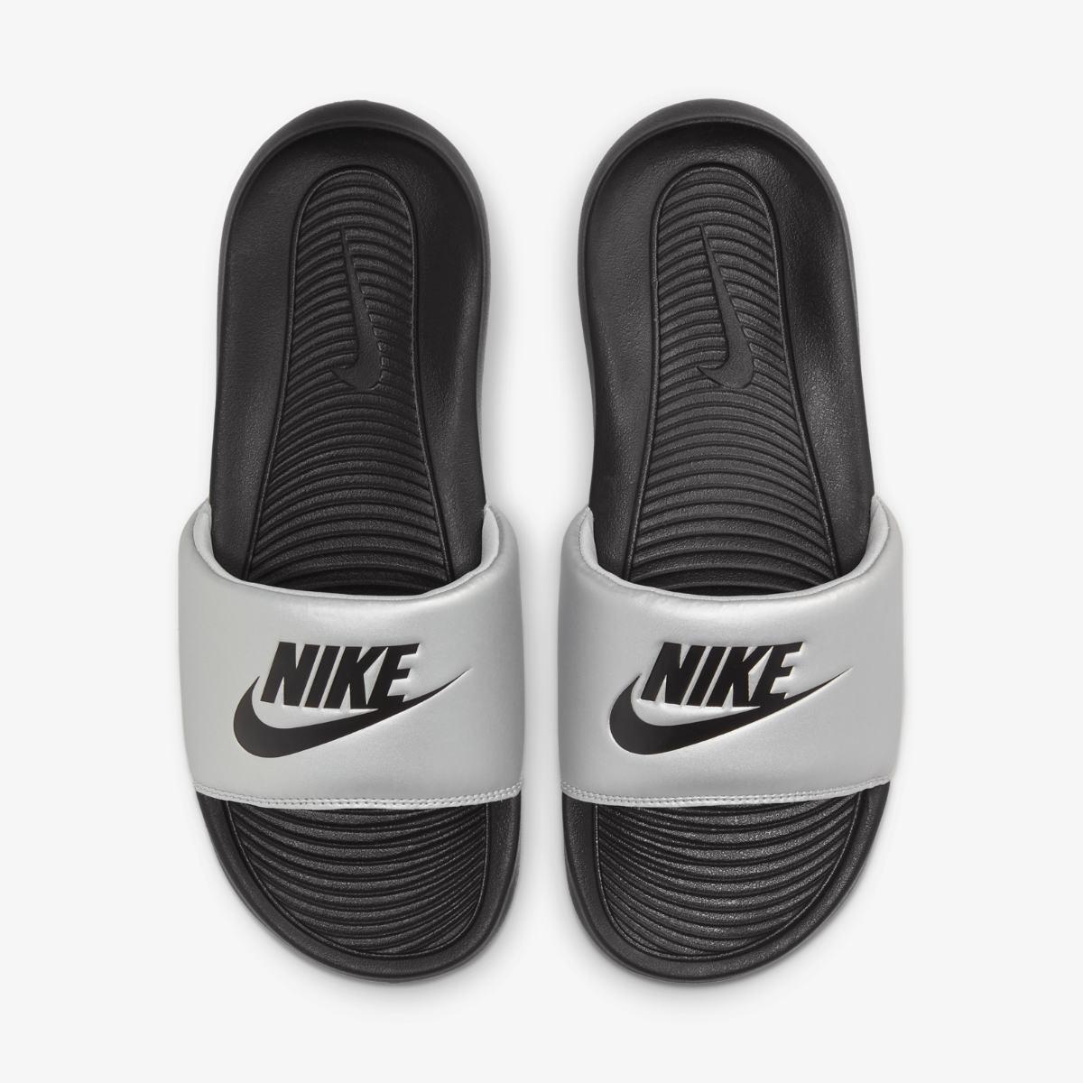 Тапочки женские Nike Victori One (CN9677-006) 38 Черный