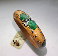 Деревянный браслет на руку ручной работы "Зеленый Скарабей"