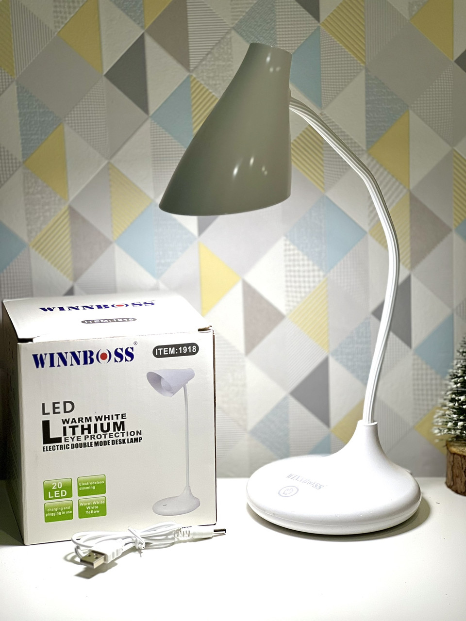 Настільна світлодіодна лампа WinBoss