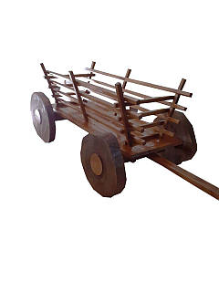 Декоративний візок із дерева для саду