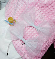 Великий білий бант на обручі