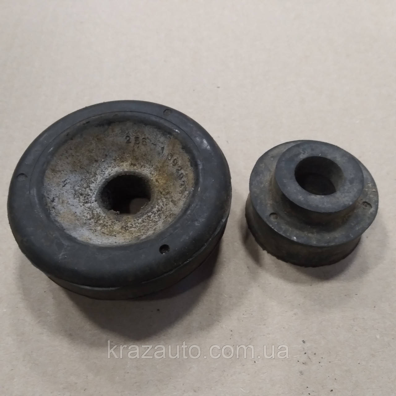 Подушка опори радіатора КрАЗ к-т 256-1302025/39, фото 1